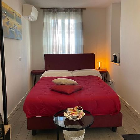 Dimora Di Charme Peschiera Del Garda Apartment ภายนอก รูปภาพ
